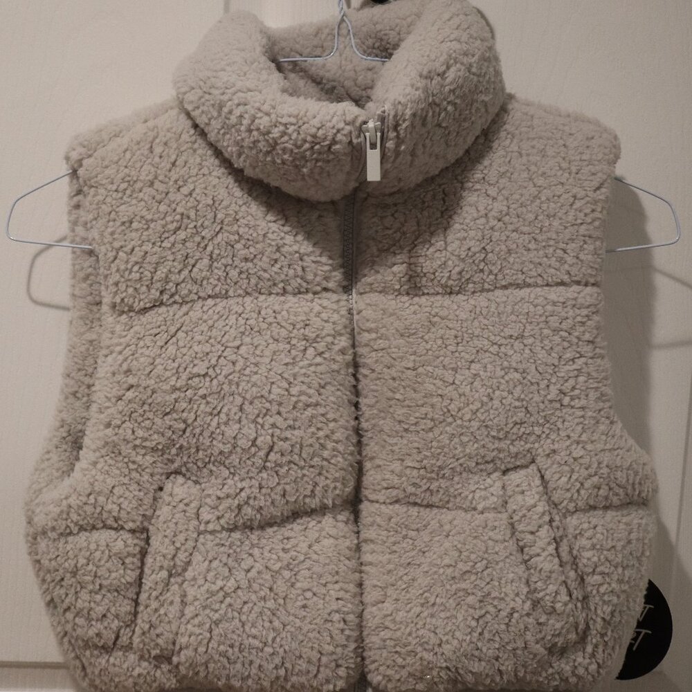 Planet Heart Quiet Gray Puffer - Size Small NEW WITH TAGS!